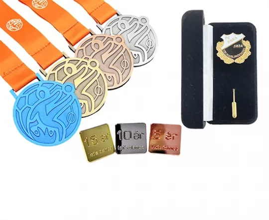Medaillen Anstecknadel Pins